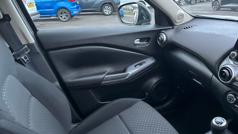 Nissan Juke 1.0 DiG-T 114 Acenta 5dr Petrol Hatchback